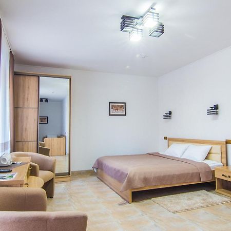 Мисливець В Комплексі "Сокіл" Hotel Susk Exterior photo