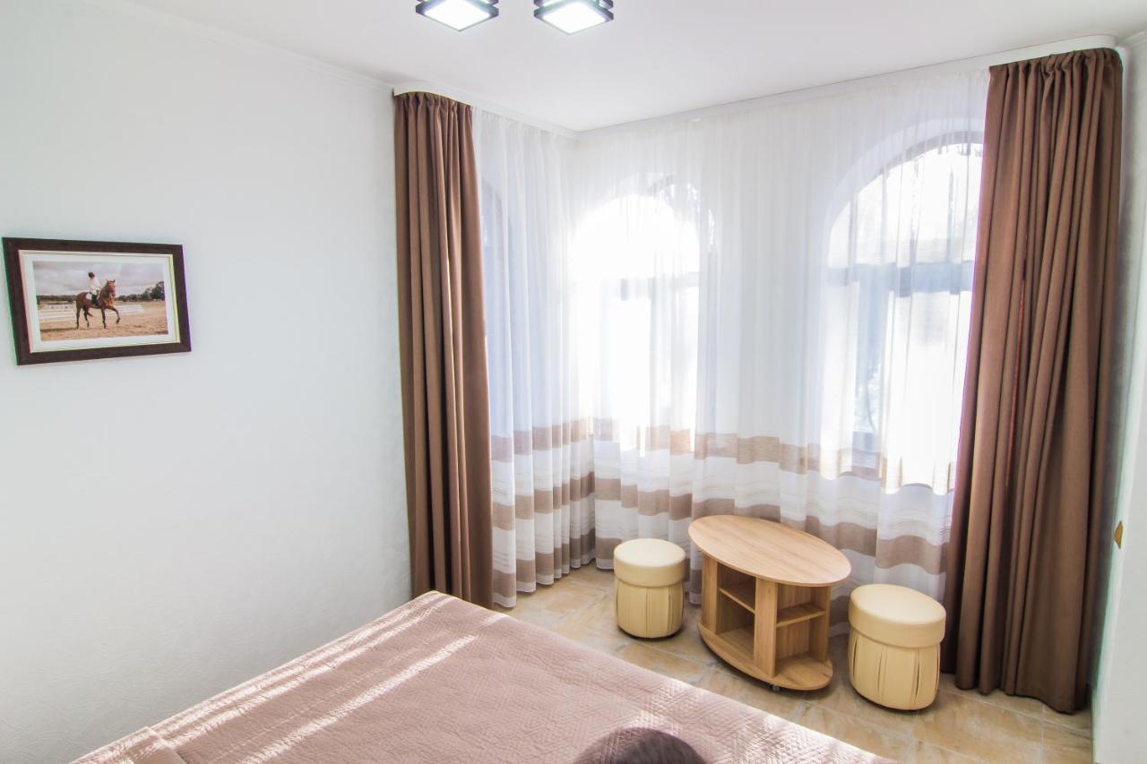 Мисливець В Комплексі "Сокіл" Hotel Susk Exterior photo